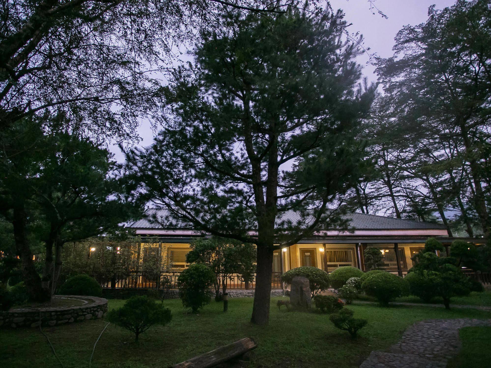 Flying Villa Nantou Экстерьер фото