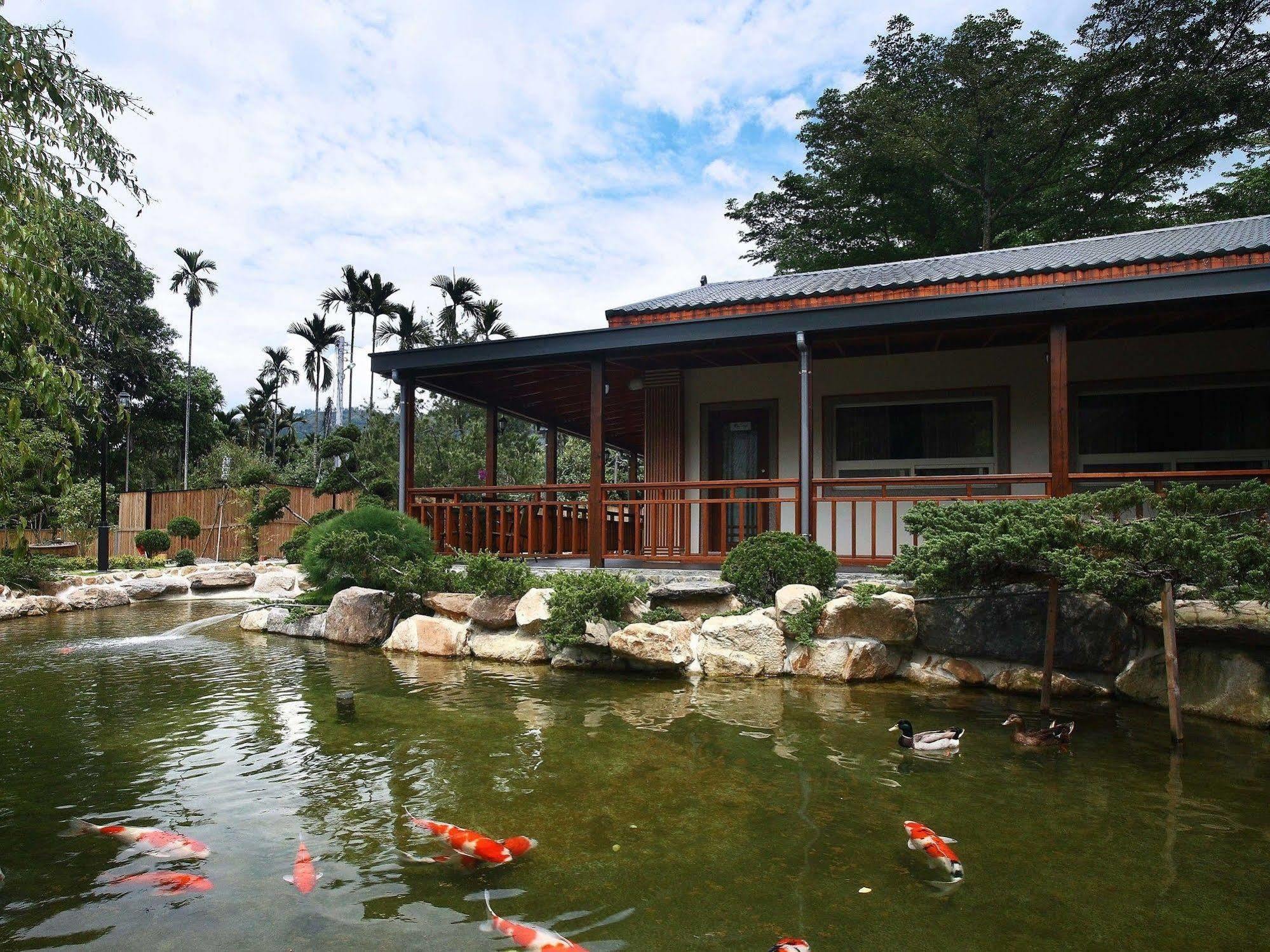 Flying Villa Nantou Экстерьер фото